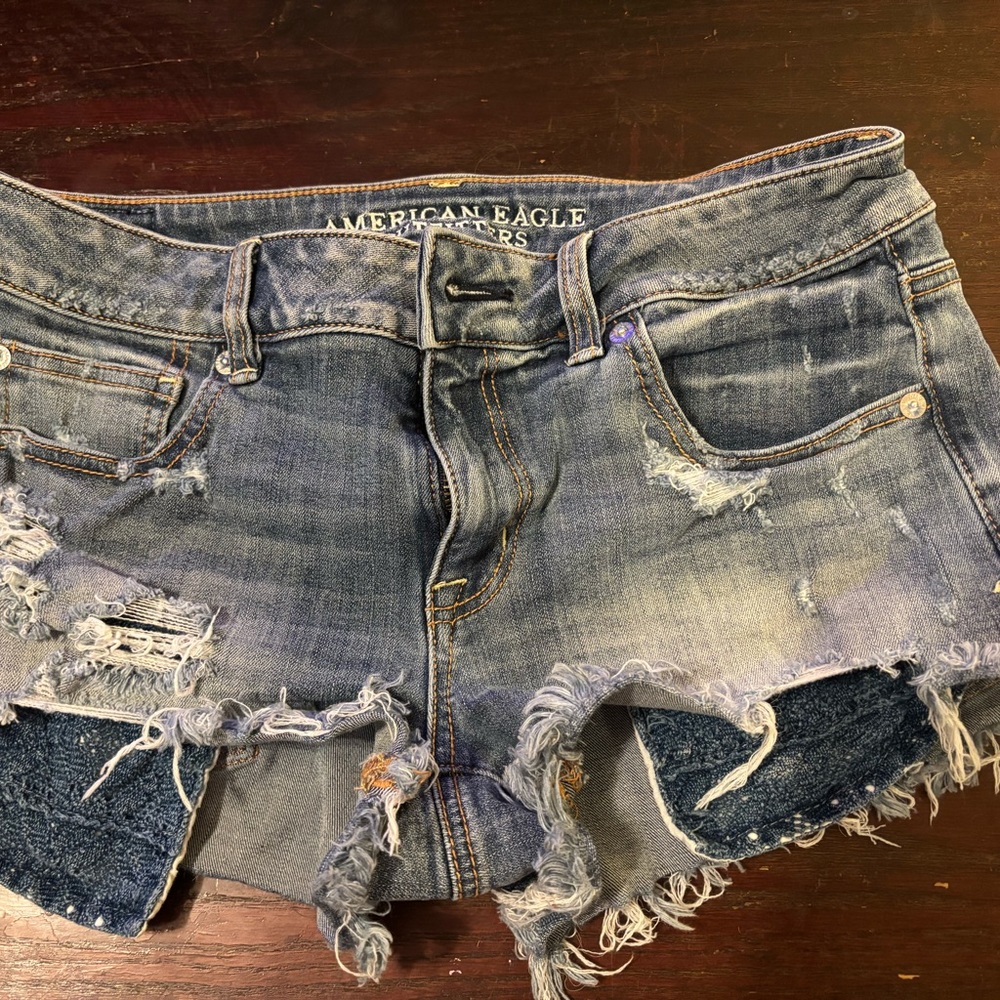 AE Shortie, distressed shorts size 8, preowned. No defects.